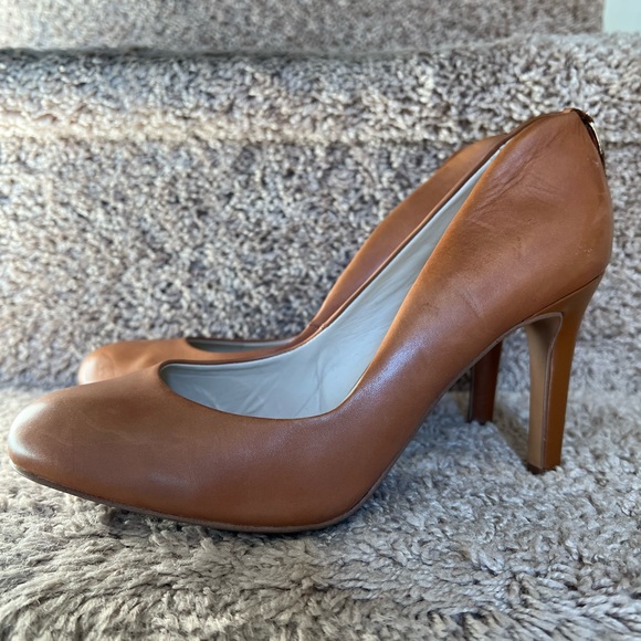 Shoes - Picture 3 of 3